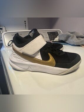 Nike Kids Black White & Gold Velcro Low-Top Sneakers